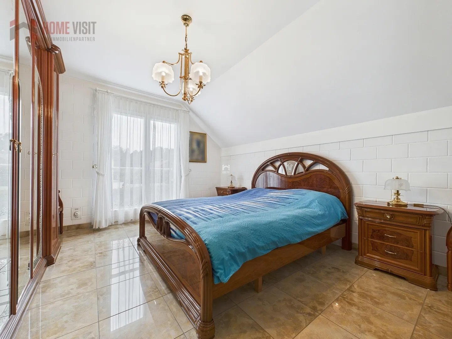 Charming single-family home with great living comfort - Photo 6 of 10