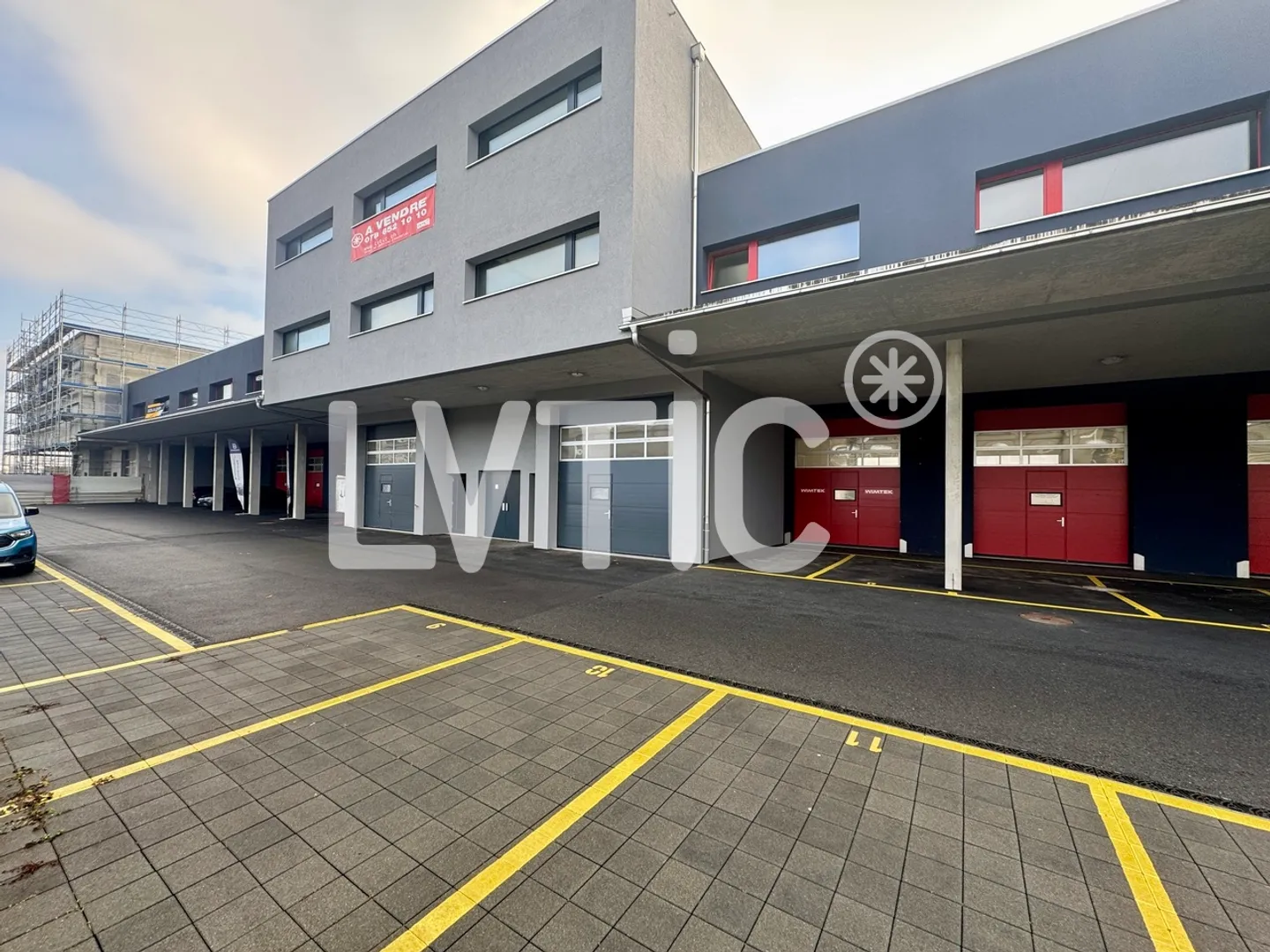 Industrial building, workshops, offices of 847 m2 for sale in Collombey - Photo 9 of 11