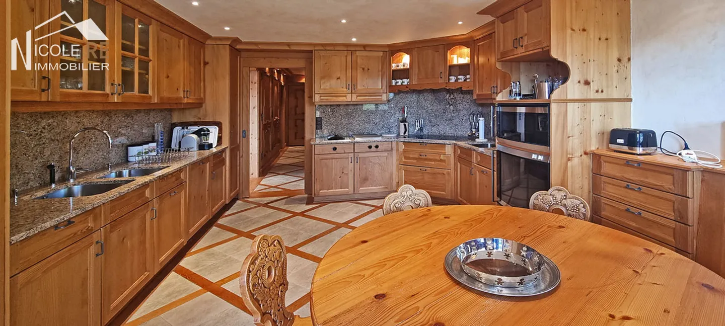 «Luxuriöses Wohnen auf dem Golfplatz mit Blick auf die Alpen zum Sterben schön!» - Foto 9 von 28