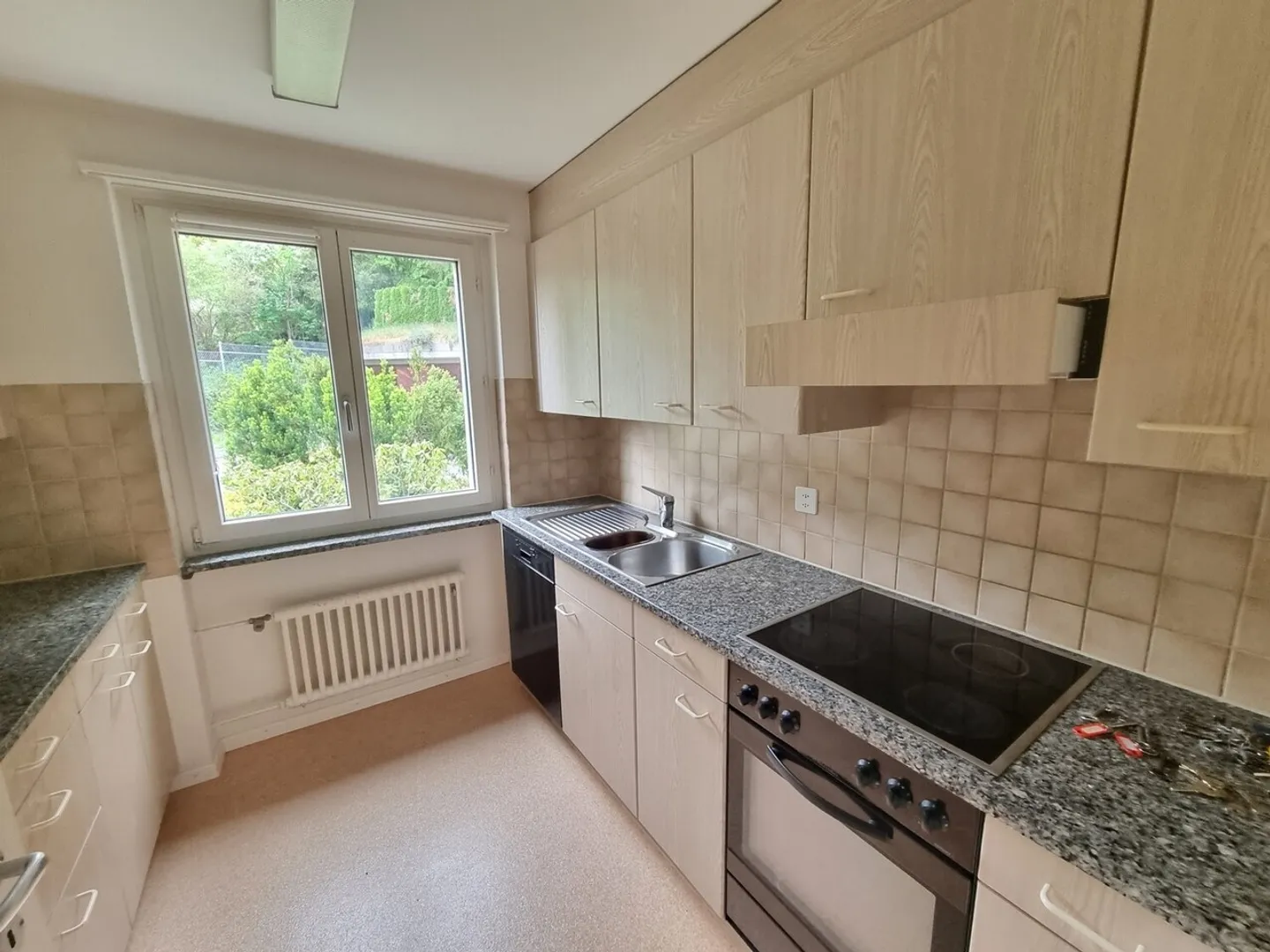 Geräumige Wohnung mit Garten - Foto 2 von 8