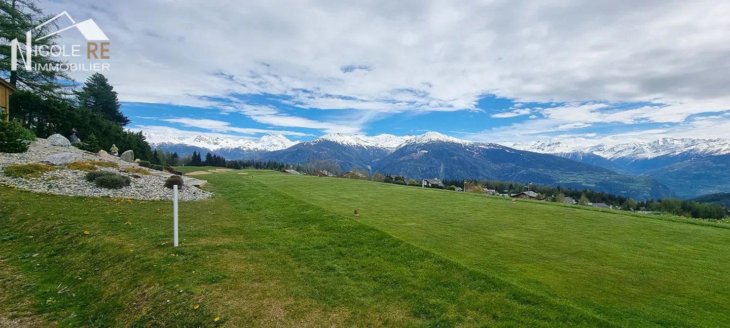 «Luxuriöses Wohnen auf dem Golfplatz mit Blick auf die Alpen zum Sterben schön!» - Foto 14 von 28
