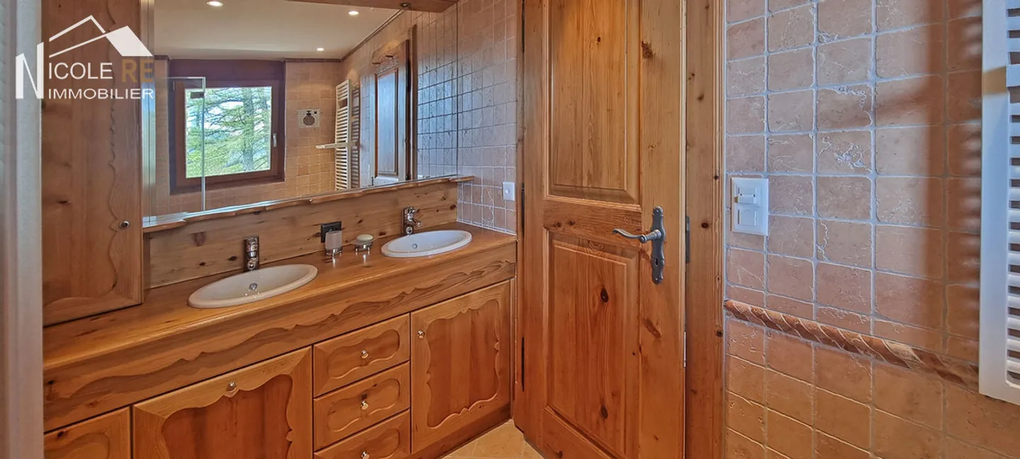 «Luxuriöses Wohnen auf dem Golfplatz mit Blick auf die Alpen zum Sterben schön!» - Foto 21 von 28