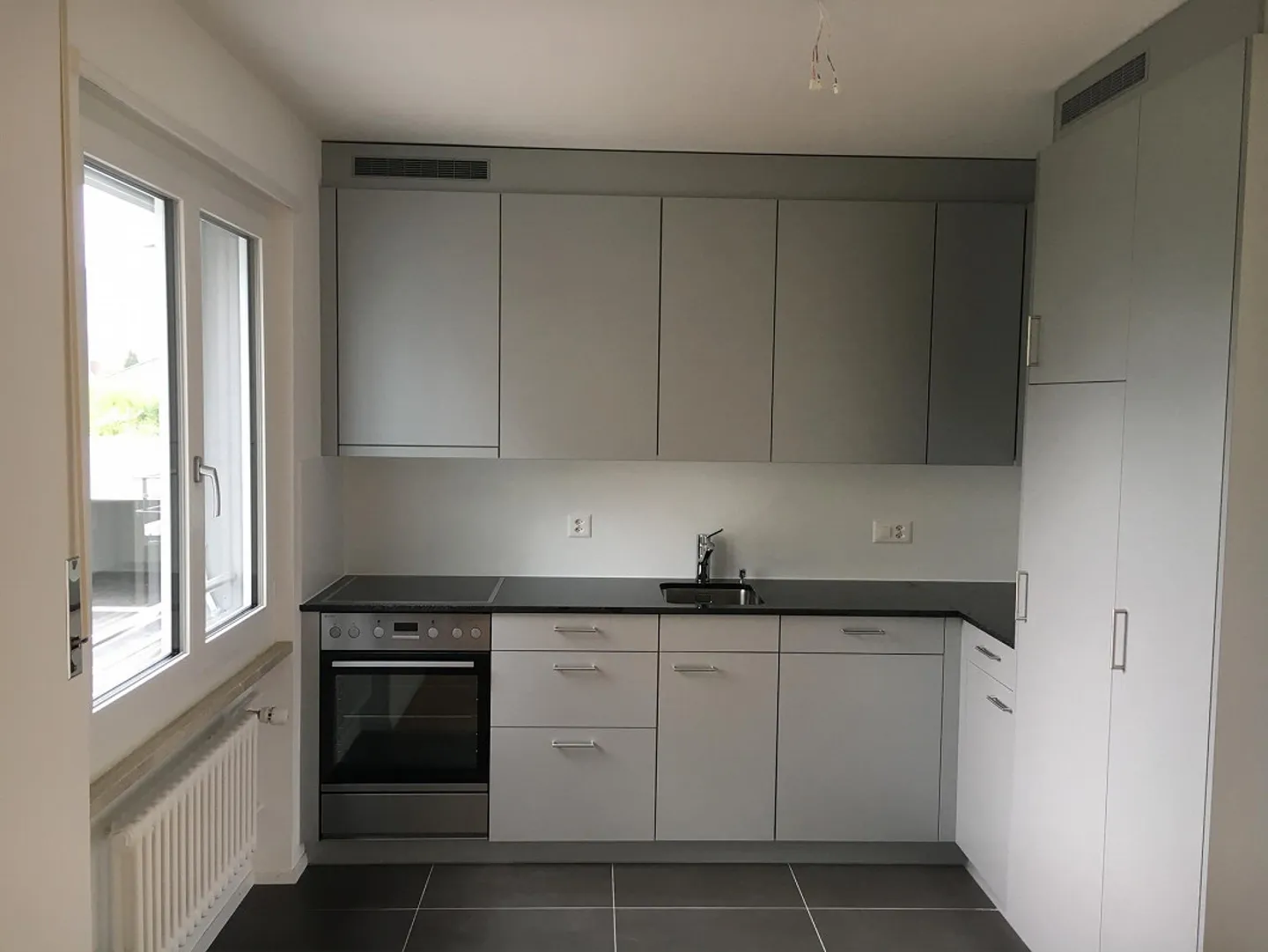 Ampio appartamento con 4 stanze a Münsingen - Foto 11 di 22
