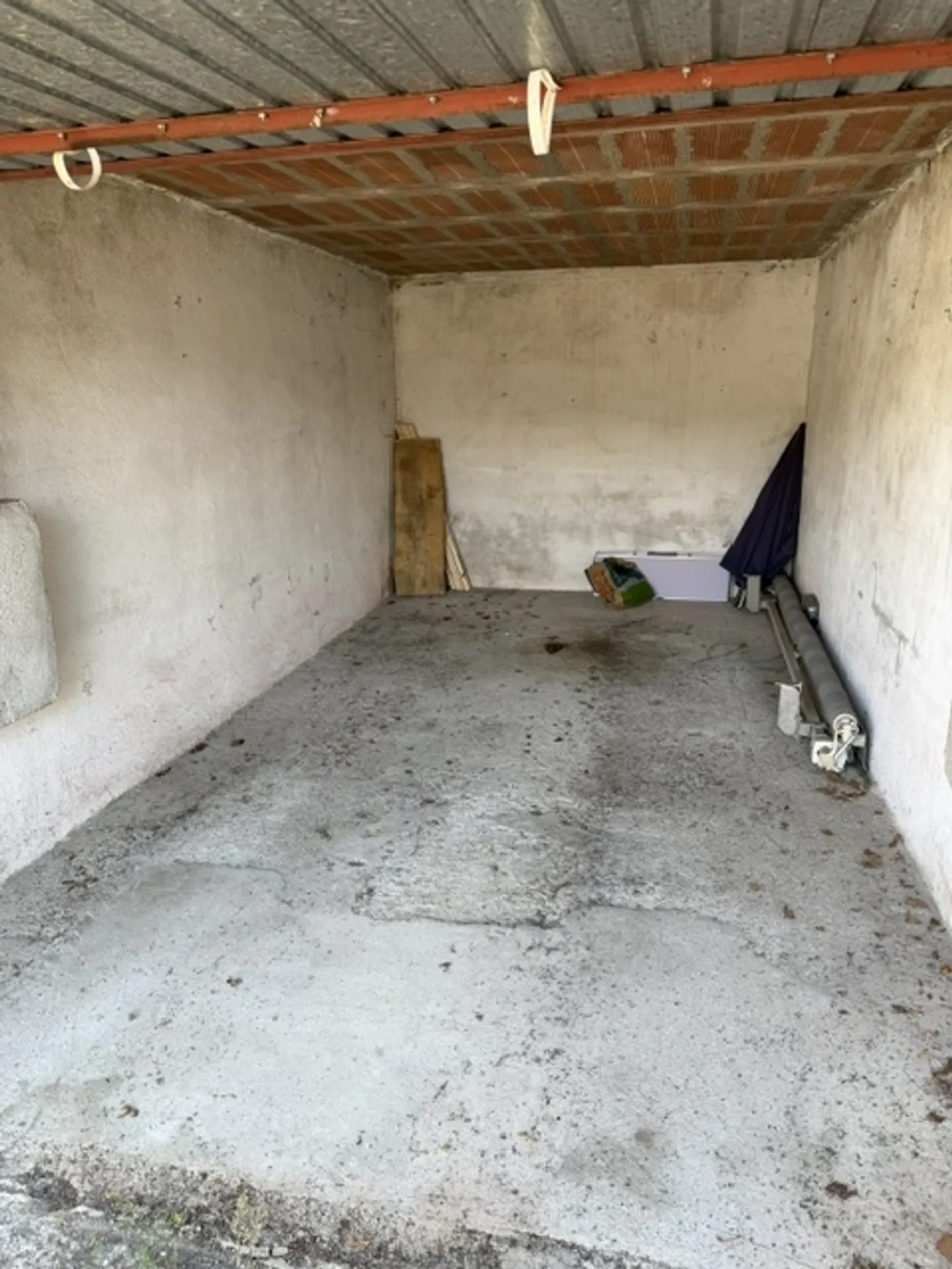 4.5 Room House - Photo 12 of 14