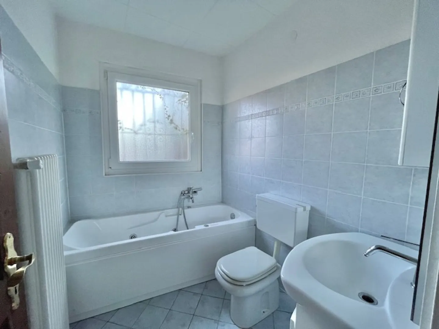 VIRA GAMBAROGNO - MAISON MULTIFAMILIALE À VENDRE DANS UN EMPLACEMENT CENTRAL - Photo 5 sur 12