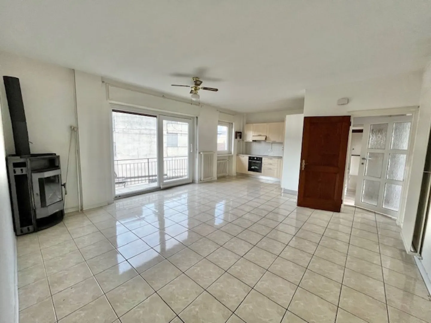 VIRA GAMBAROGNO - MAISON MULTIFAMILIALE À VENDRE DANS UN EMPLACEMENT CENTRAL - Photo 9 sur 12