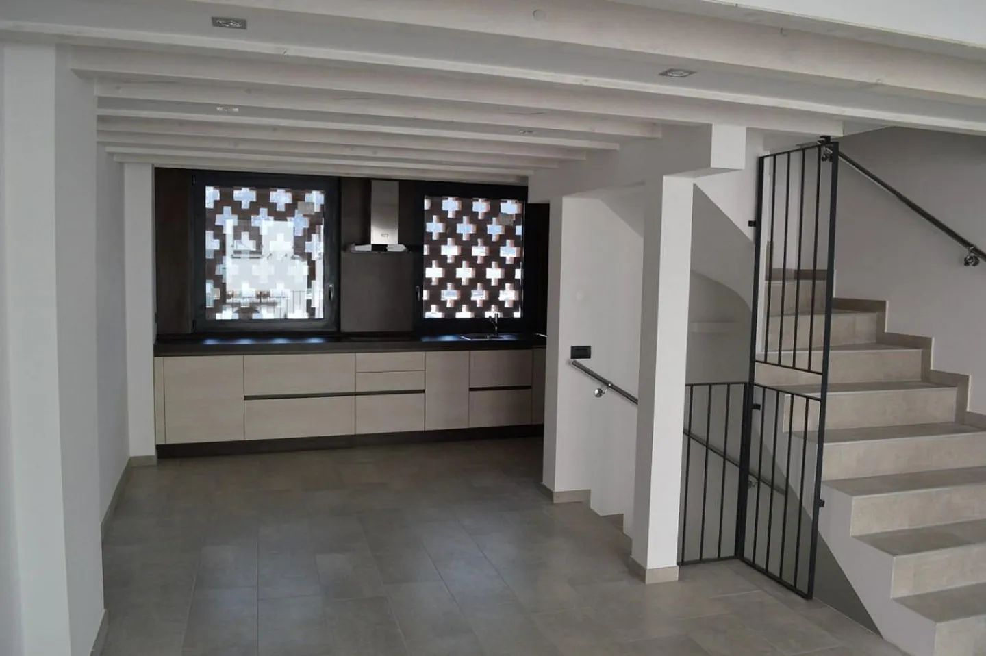 EINKOMMENSBRINGENDES GEBÄUDE IM ZENTRUM - Foto 9 von 13