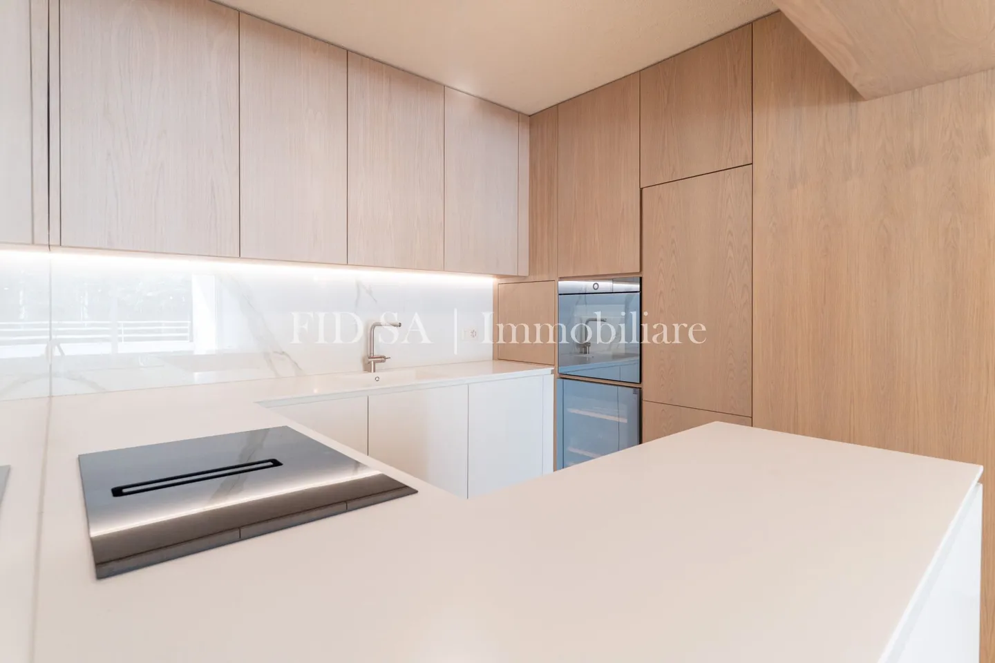 ASCONA - Appartement rénové de haute qualité avec grande terrasse sud - Photo 6 sur 15