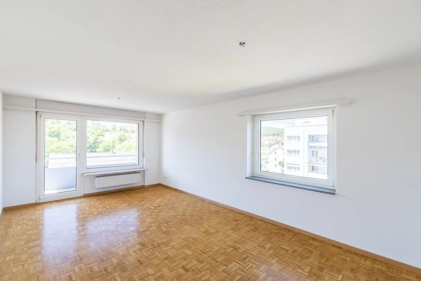 Apartment for rent - Photo 2 of 8