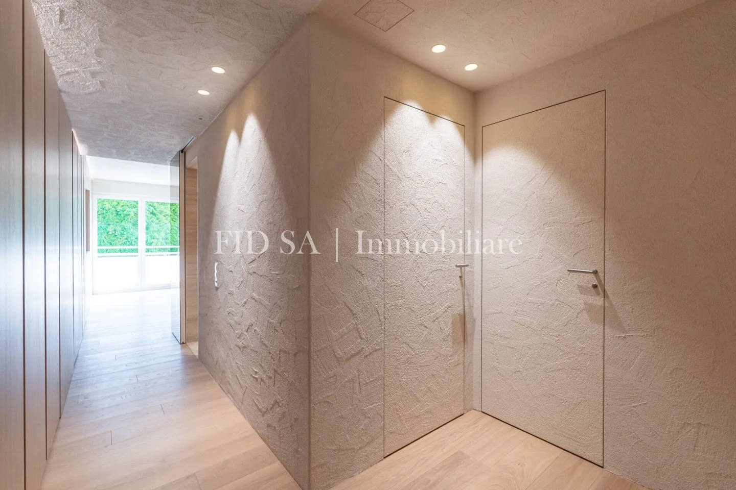 ASCONA - Appartement rénové de haute qualité avec grande terrasse sud - Photo 11 sur 15