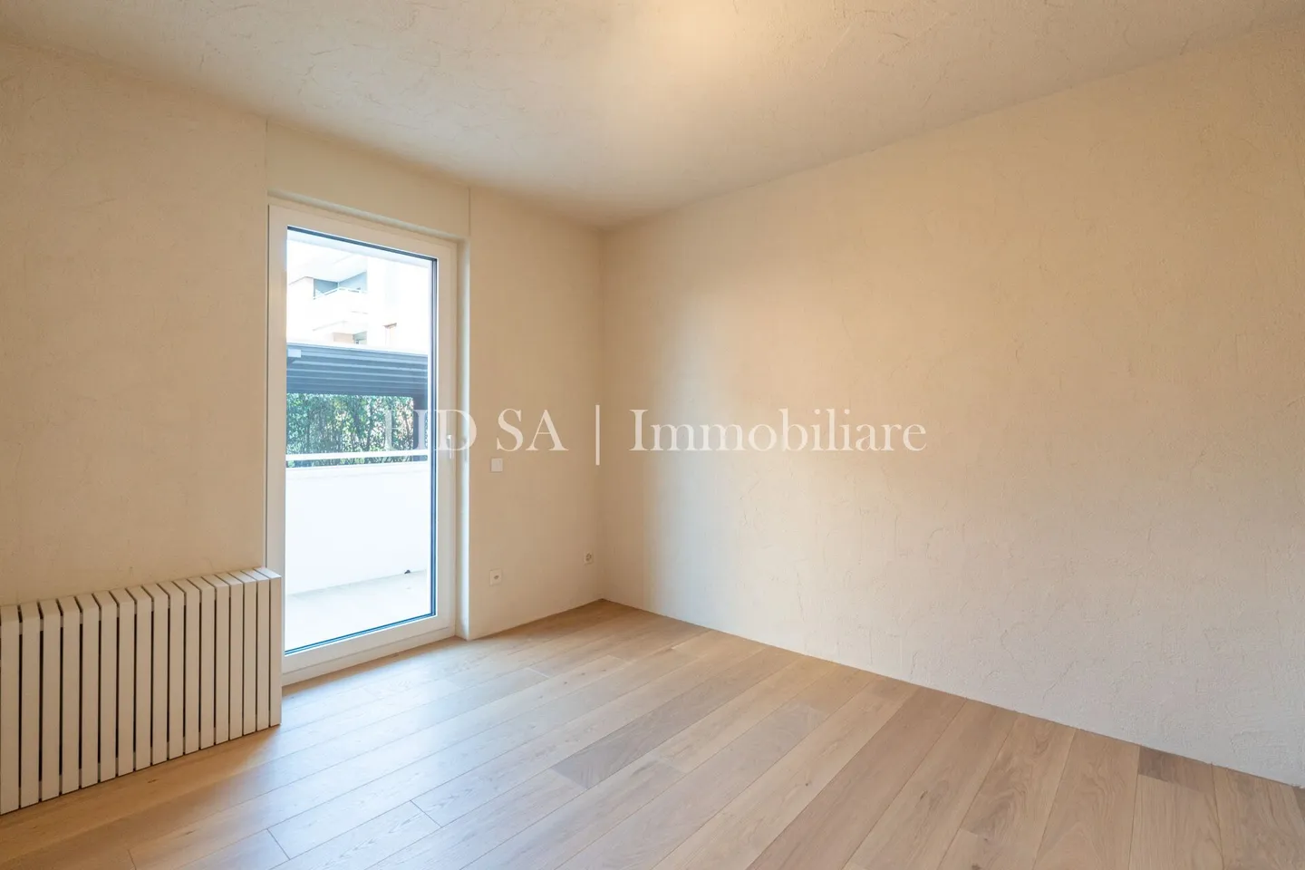 ASCONA - Appartement rénové de haute qualité avec grande terrasse sud - Photo 14 sur 15