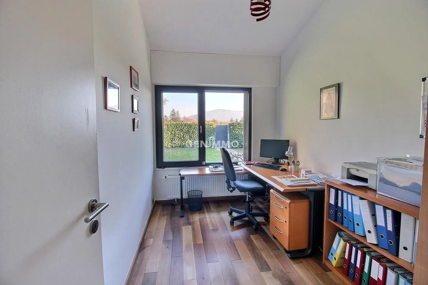 Charming Single-Storey Villa with Lake View - Photo 6 of 8