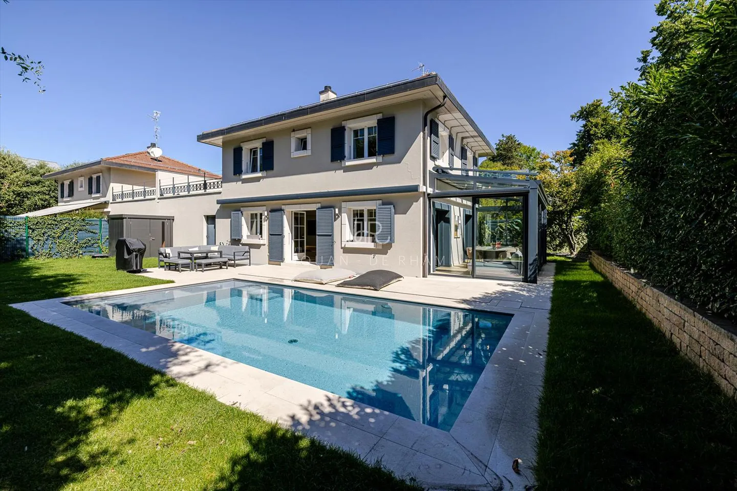 Exclusive: Charming house in the heart of the village in Vésenaz - Photo 1 of 10