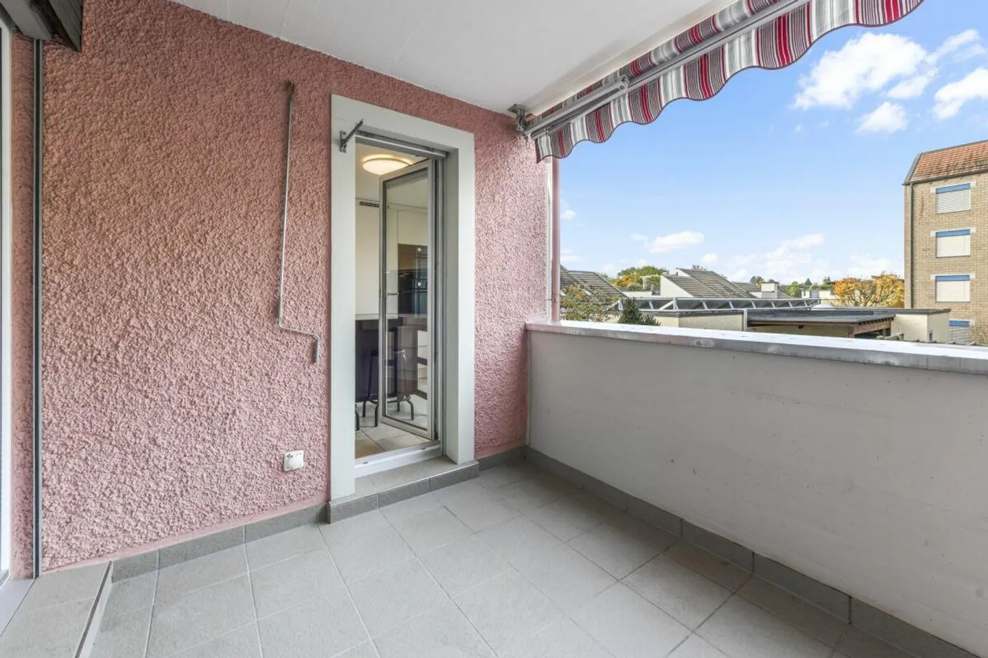 Appartamento 3.5 locali completamente ristrutturato in una buona posizione a Wil SG - Foto 15 di 22