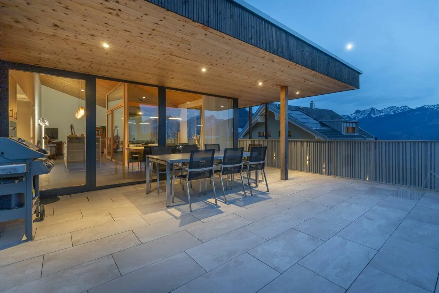 5.5-Room Single-Family Home in a Dreamlike Mountain Setting - Photo 11 of 13