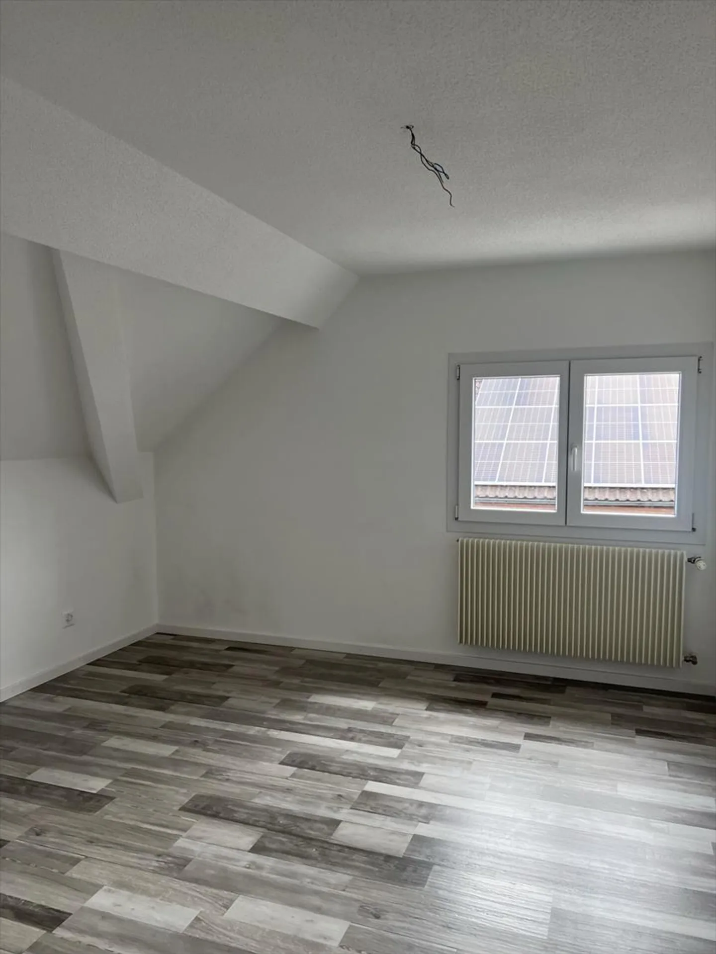 Bassecourt, belle appartement de 2,5 pièces récemment rénové au 2ème étage - Photo 3 sur 7