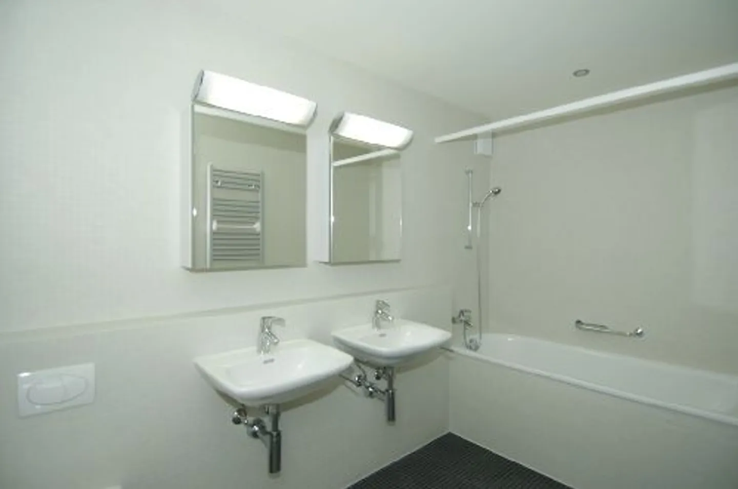 Appartement 4.5 pièces - Photo 4 sur 6