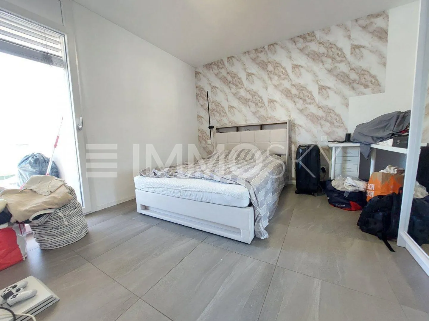 Central, spacieux et ensoleillé - Photo 5 sur 5