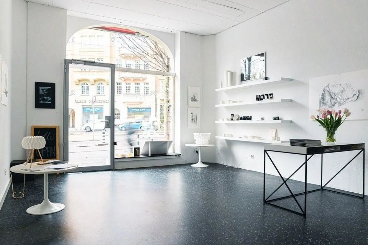 Visibilità garantita - Spazio commerciale in posizione centrale! - Foto 2 di 7