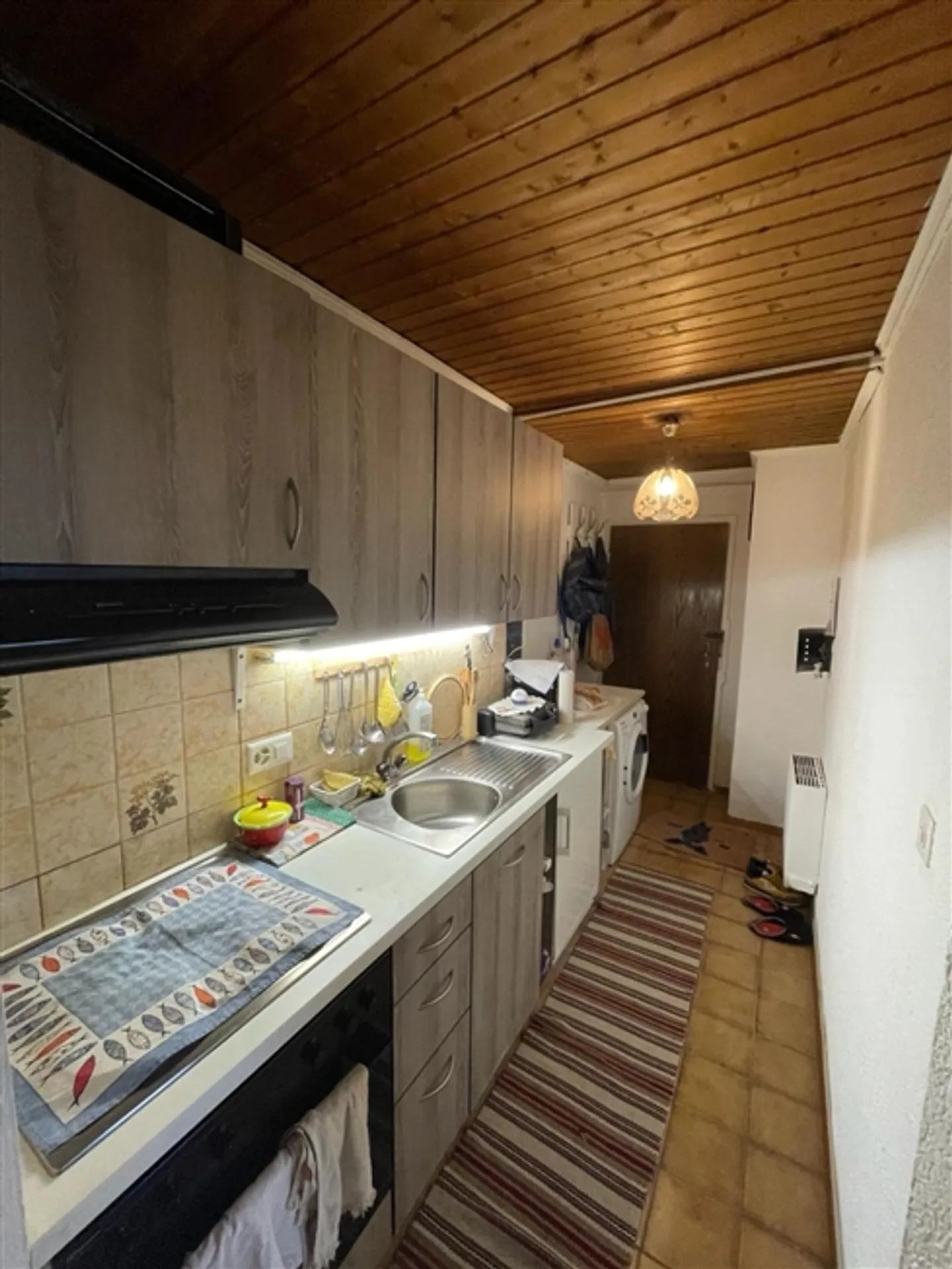 Bellissimo appartamento con 2 camere al piano terra di un edificio a Losanna con servizio di portineria (vicino a Riponne) - Foto 3 di 4