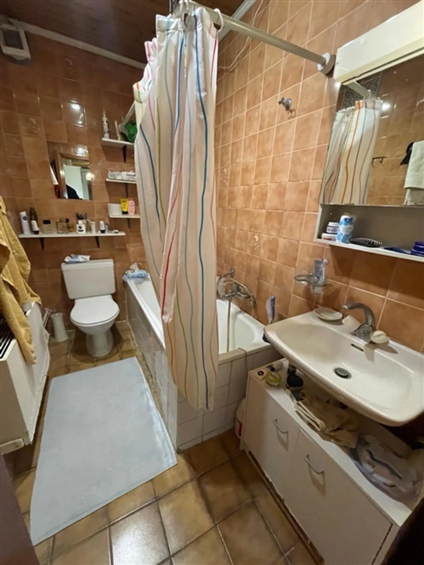 Bellissimo appartamento con 2 camere al piano terra di un edificio a Losanna con servizio di portineria (vicino a Riponne) - Foto 4 di 4