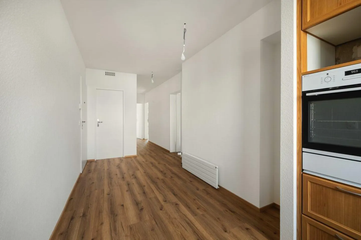 Ideale 3.5 Zimmer-Wohnung mit Ausbaupotential - Balkon und eigene Garagenbox - Foto 4 von 18