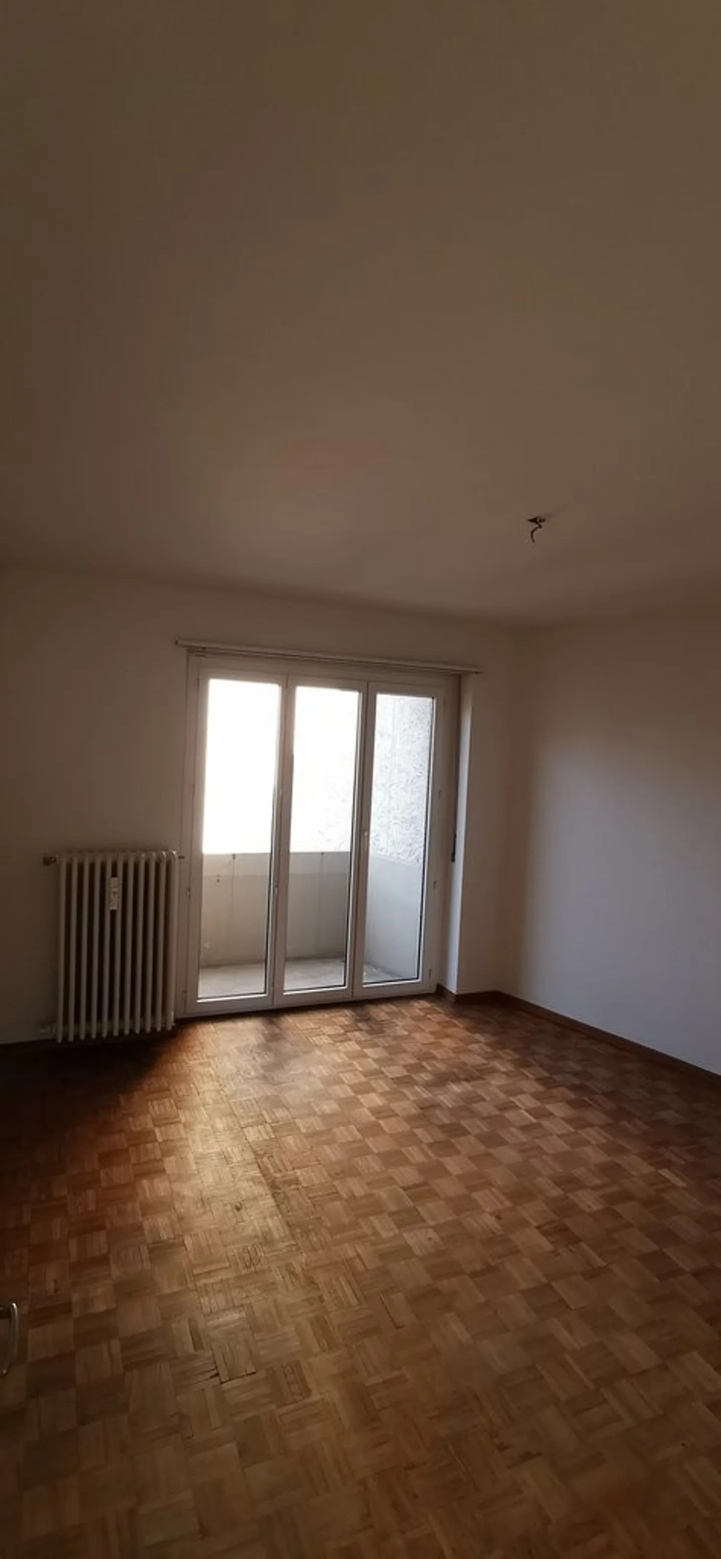 Appartamento accogliente con 3 camere vicino alla caserma - Foto 2 di 7