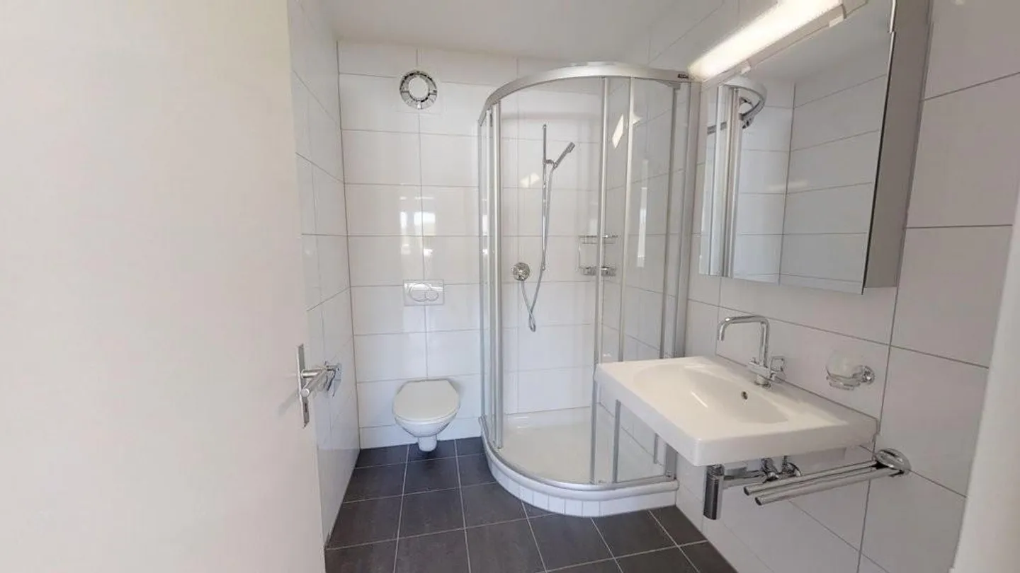 Modernes Apartment mit Balkon - Foto 6 von 12