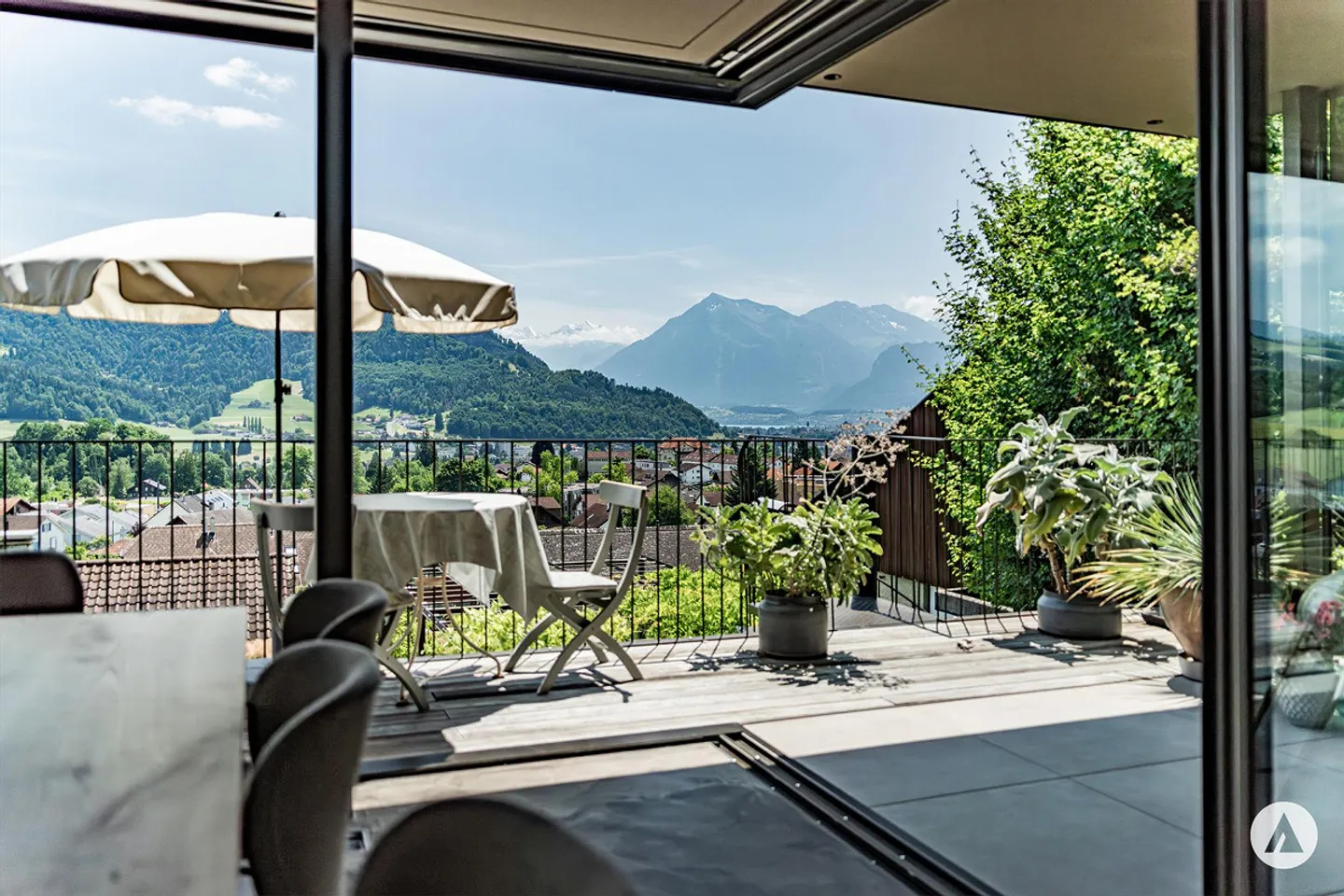 Living in high quality and style - Photo 1 of 13