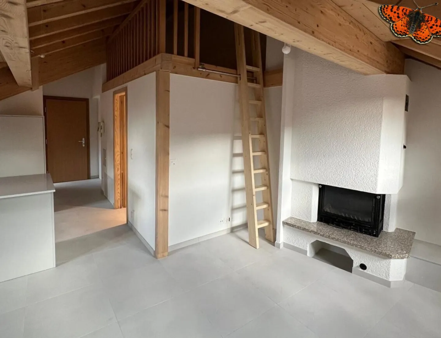 2 ROOMS - Penthouse - Photo 2 of 5