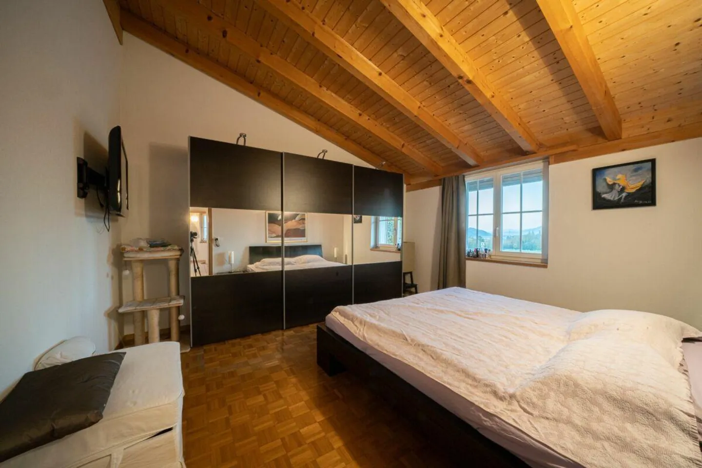 1- und 2-Familienhaus auf 1384 m2 Land am Fusse des Frickberg - Foto 9 von 11