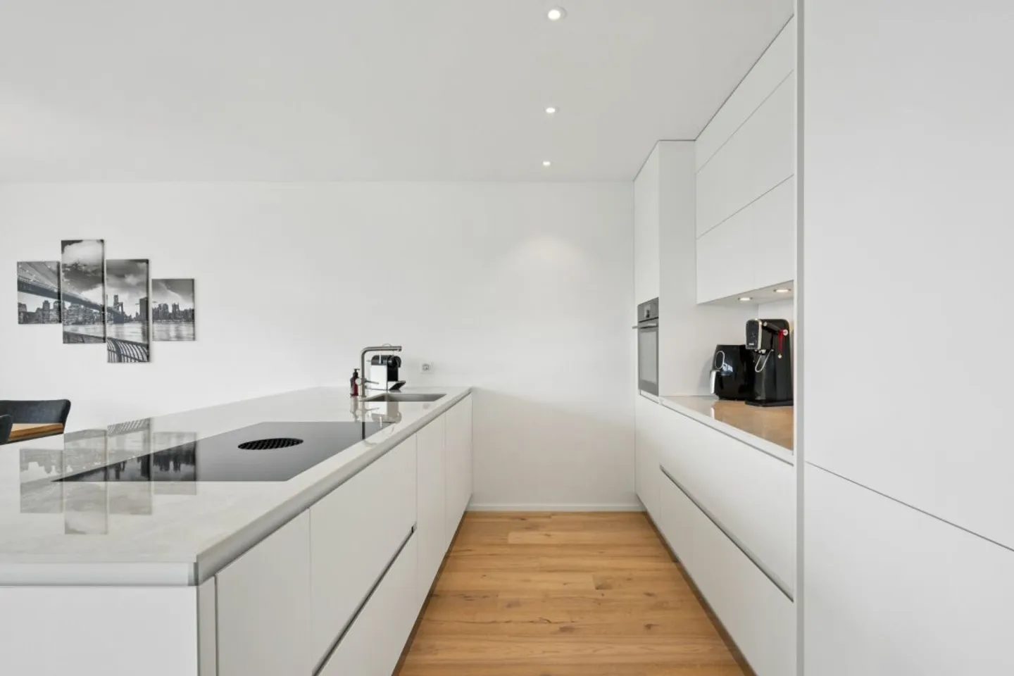 Attique de 3.5 pièces avec vue imprenable sur les montagnes et la campagne - Photo 4 sur 8