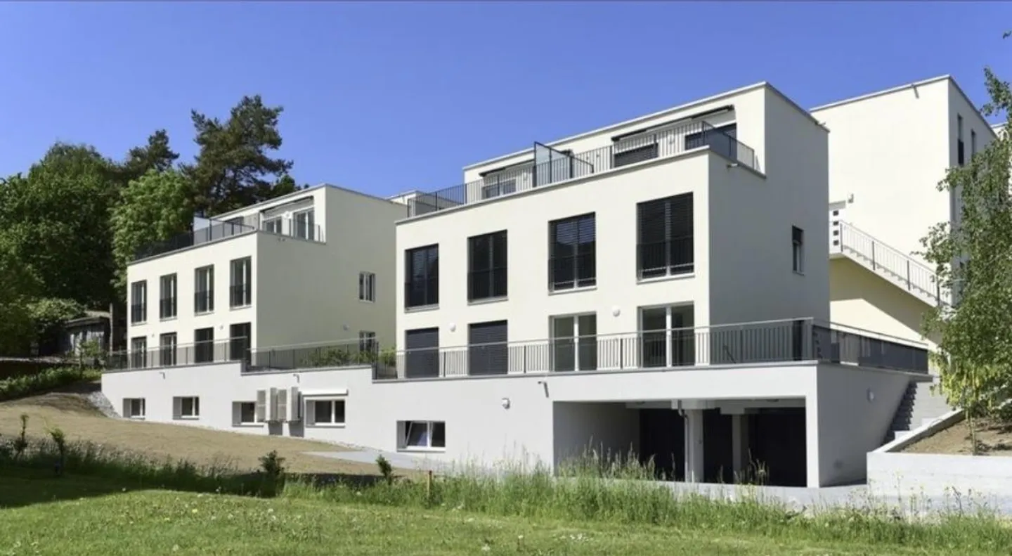 Louer un appartement de 3 ½ pièces à Safenwil - Photo 1 sur 12