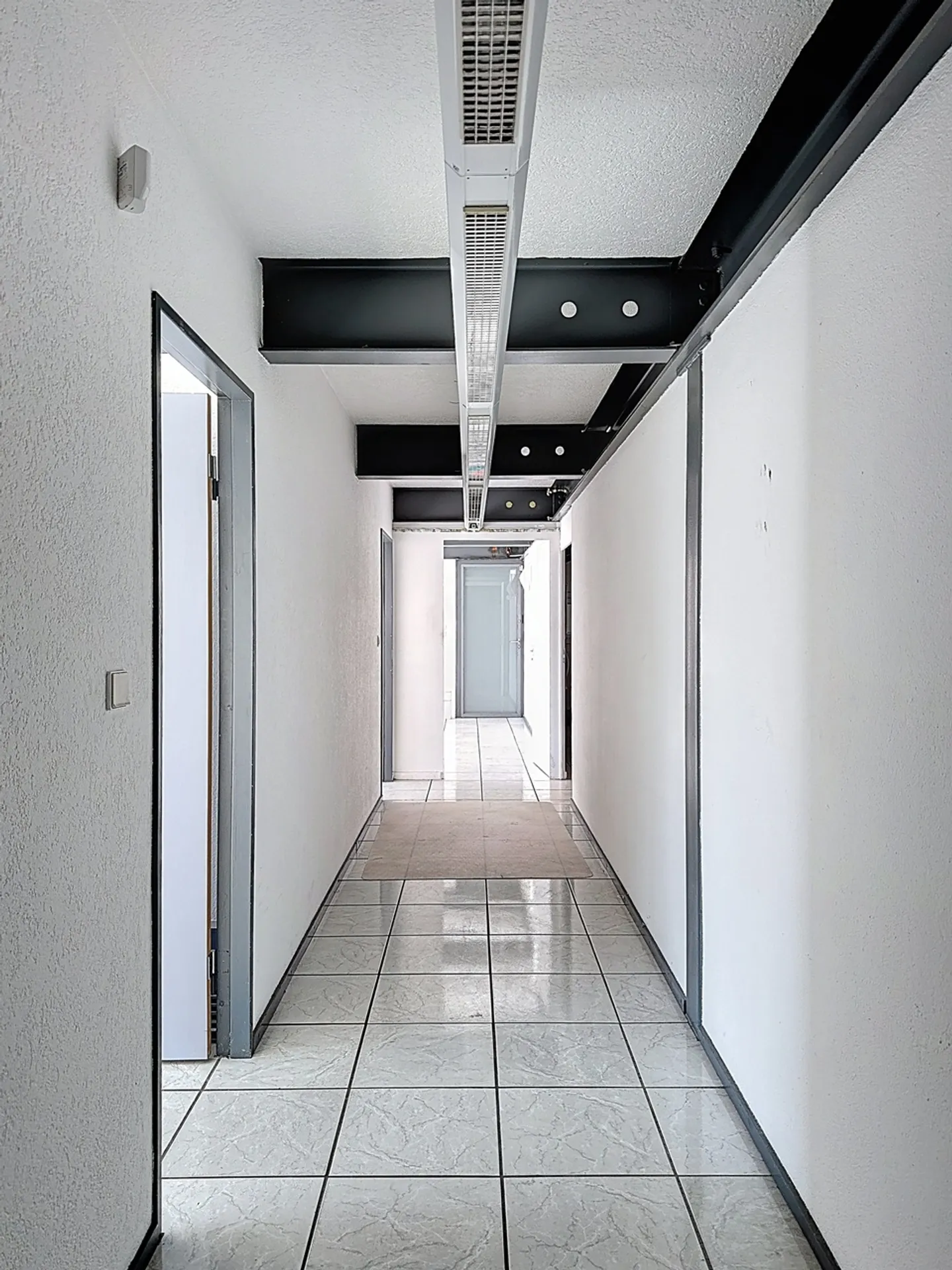 Atelier ou bureaux ? Créez votre espace sur mesure... - Photo 3 sur 8