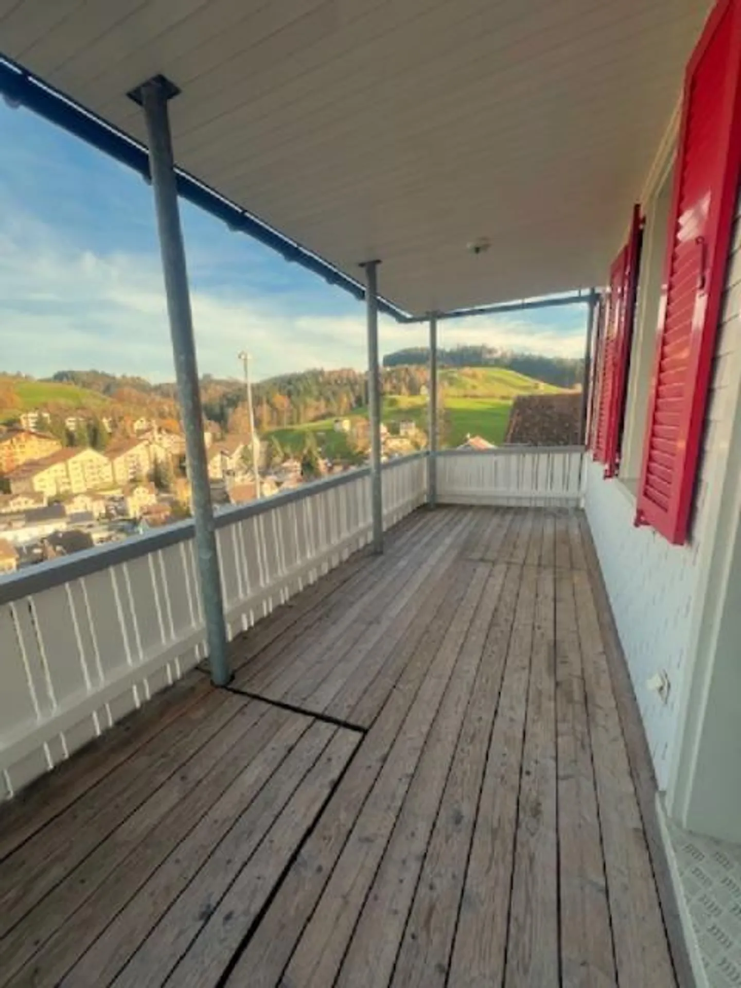 Quiet living with balcony and Swedish stove - Photo 3 of 13
