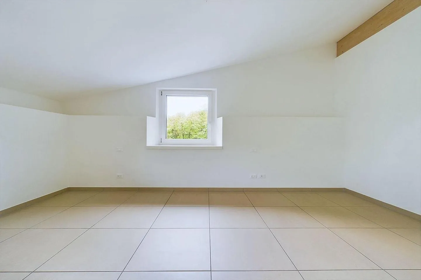 Komfort und Modernität: grosszügige 3½-Zimmer- Duplexwohnung zur Miete in Montagnola - Foto 12 von 13