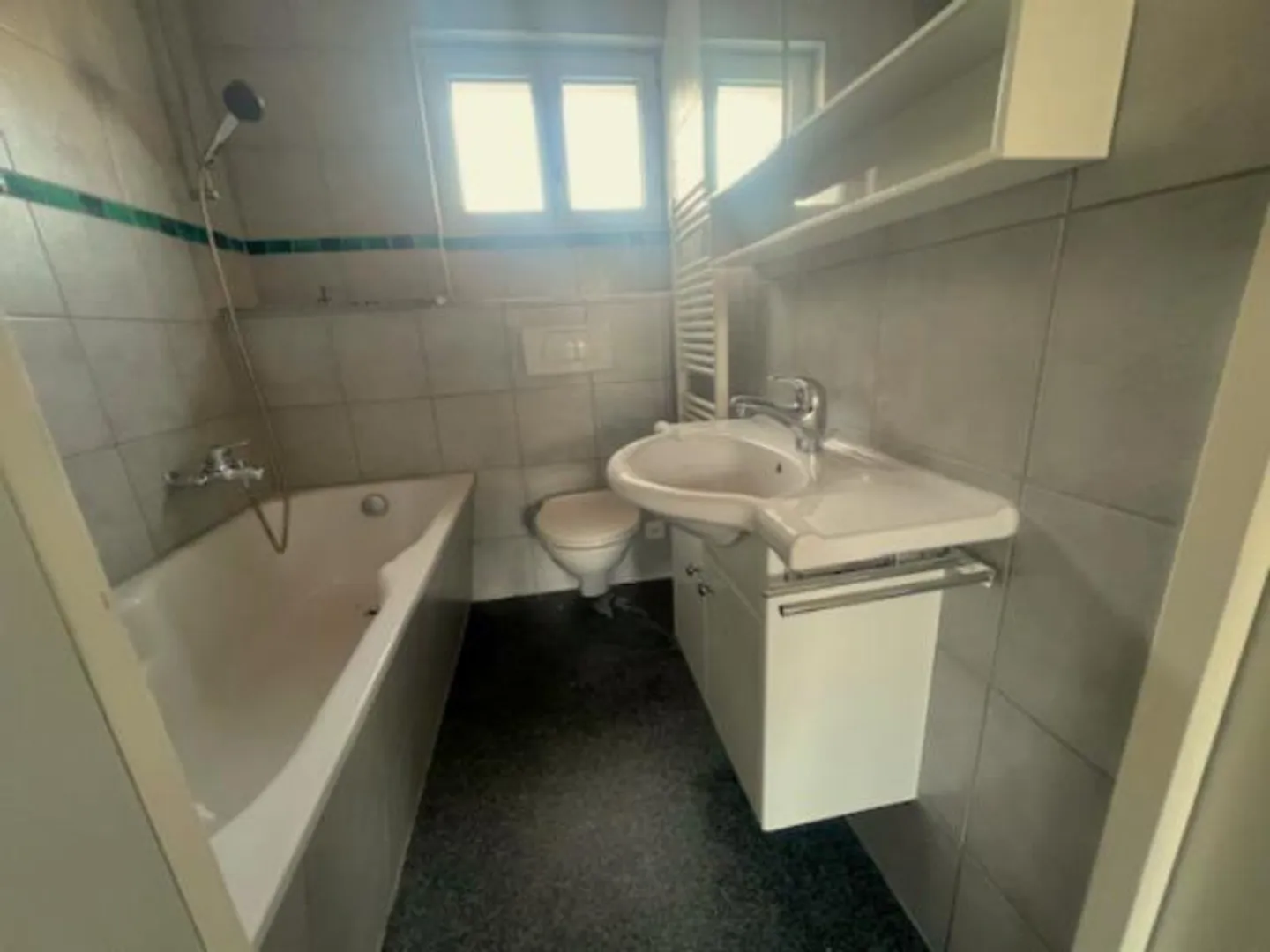 Quiet living with balcony and Swedish stove - Photo 10 of 13