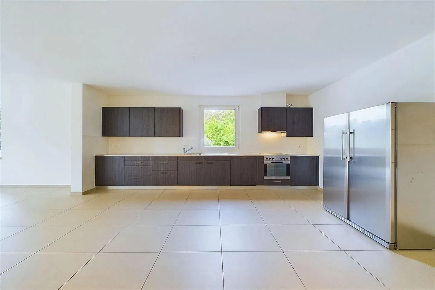 Komfort und Modernität: grosszügige 3½-Zimmer- Duplexwohnung zur Miete in Montagnola - Foto 4 von 13