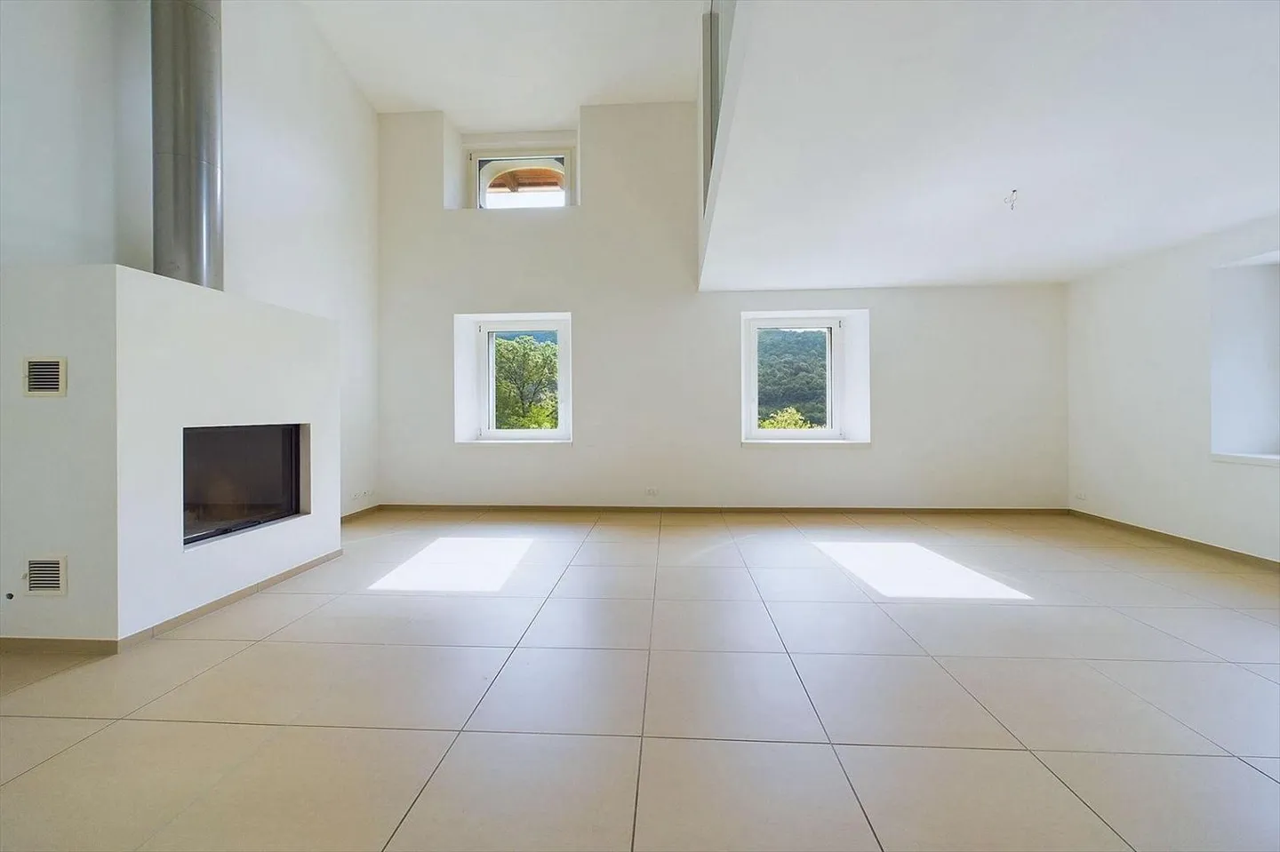 Komfort und Modernität: grosszügige 3½-Zimmer- Duplexwohnung zur Miete in Montagnola - Foto 7 von 13