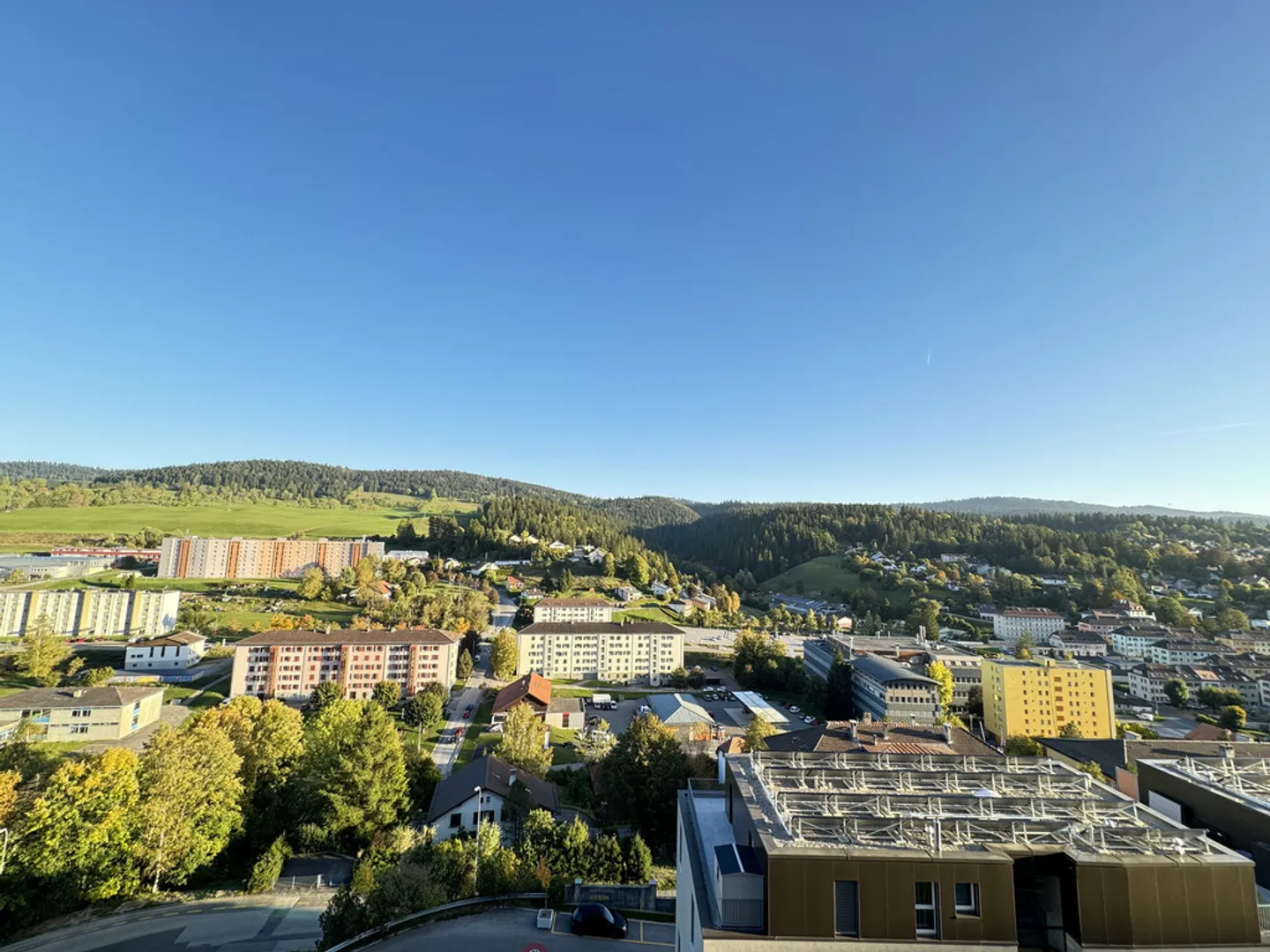 Spacieux avec une vue imprenable - 3 mois de loyers nets offerts - Photo 1 sur 12