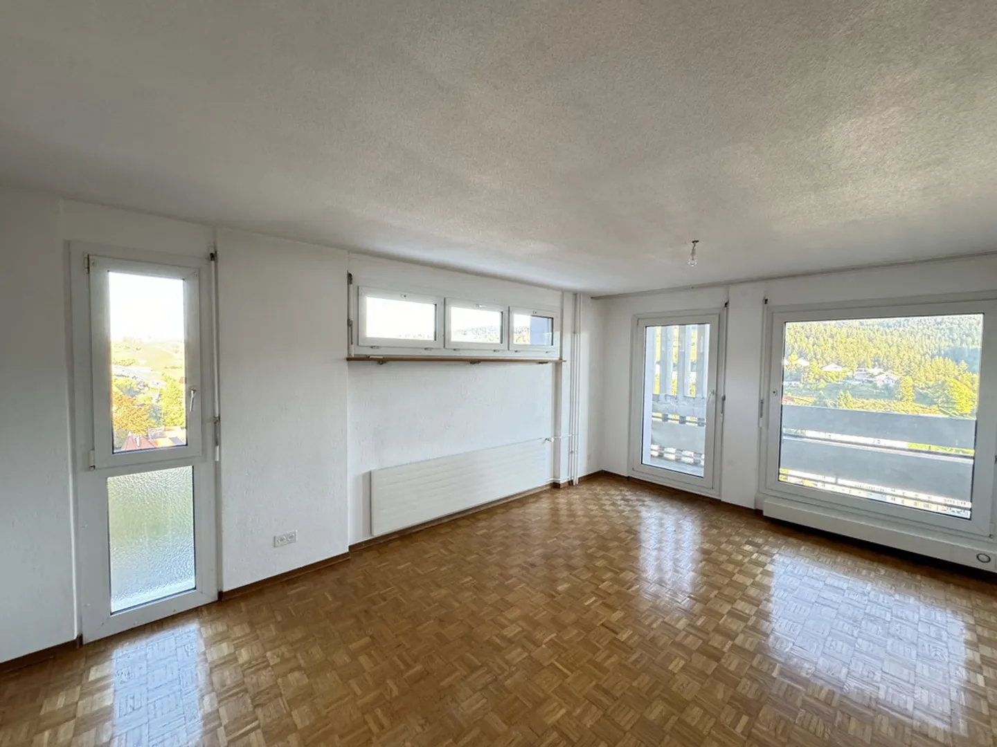 Spacieux avec une vue imprenable - 3 mois de loyers nets offerts - Photo 2 sur 12