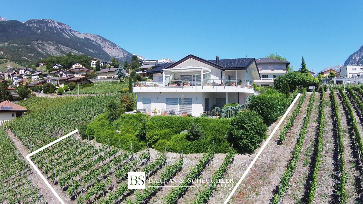 Wunderschöne moderne Villa mit 6 Zimmern und Wellnessbereich - Foto 1 von 15