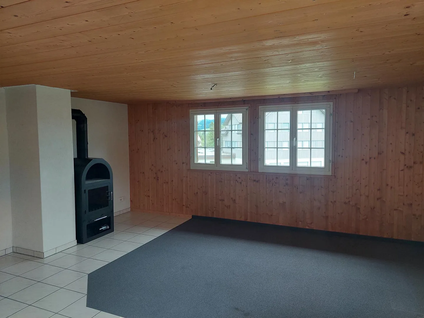 Charming apartment in a quiet location - Photo 5 of 12