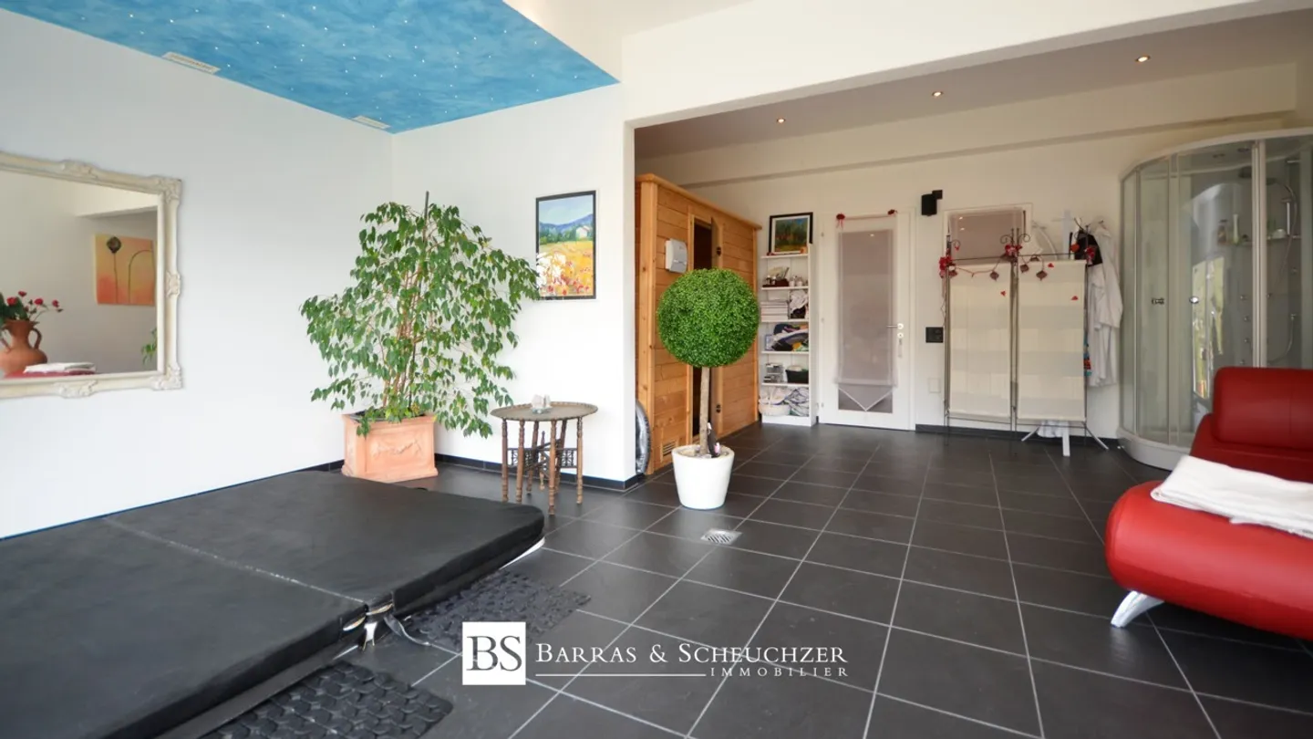 Wunderschöne moderne Villa mit 6 Zimmern und Wellnessbereich - Foto 14 von 15