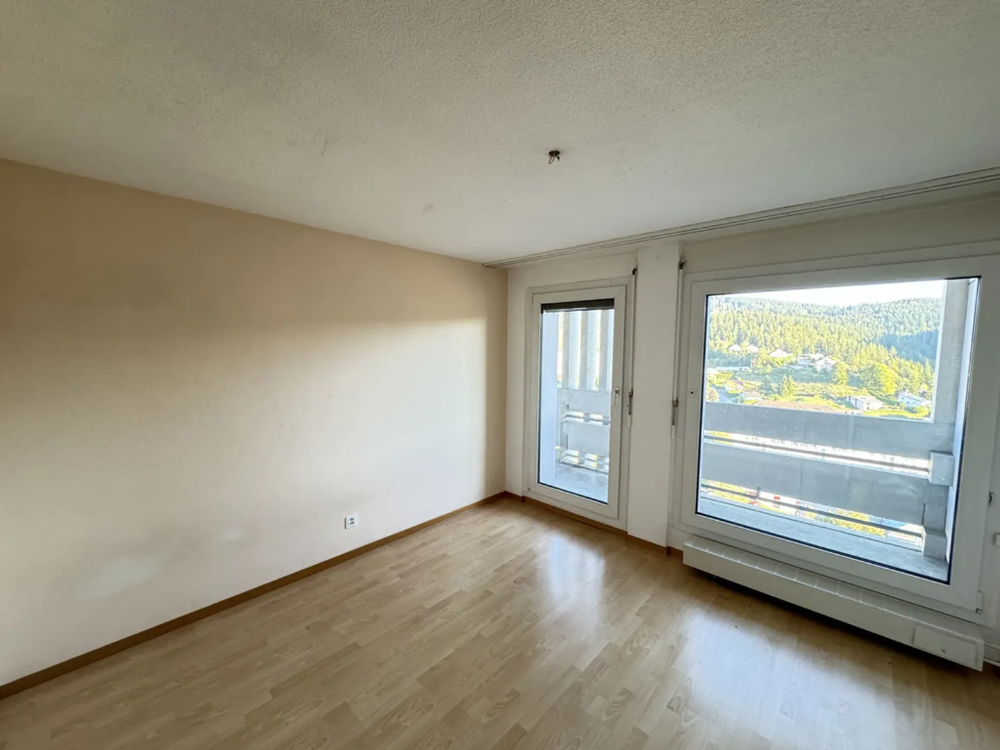 Spacieux avec une vue imprenable - 3 mois de loyers nets offerts - Photo 8 sur 12