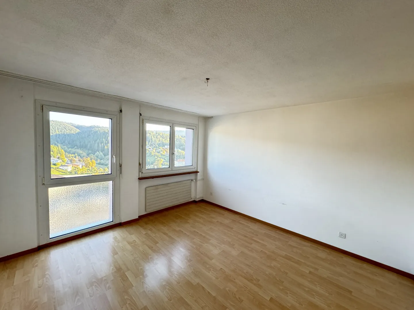 Spacieux avec une vue imprenable - 3 mois de loyers nets offerts - Photo 10 sur 12