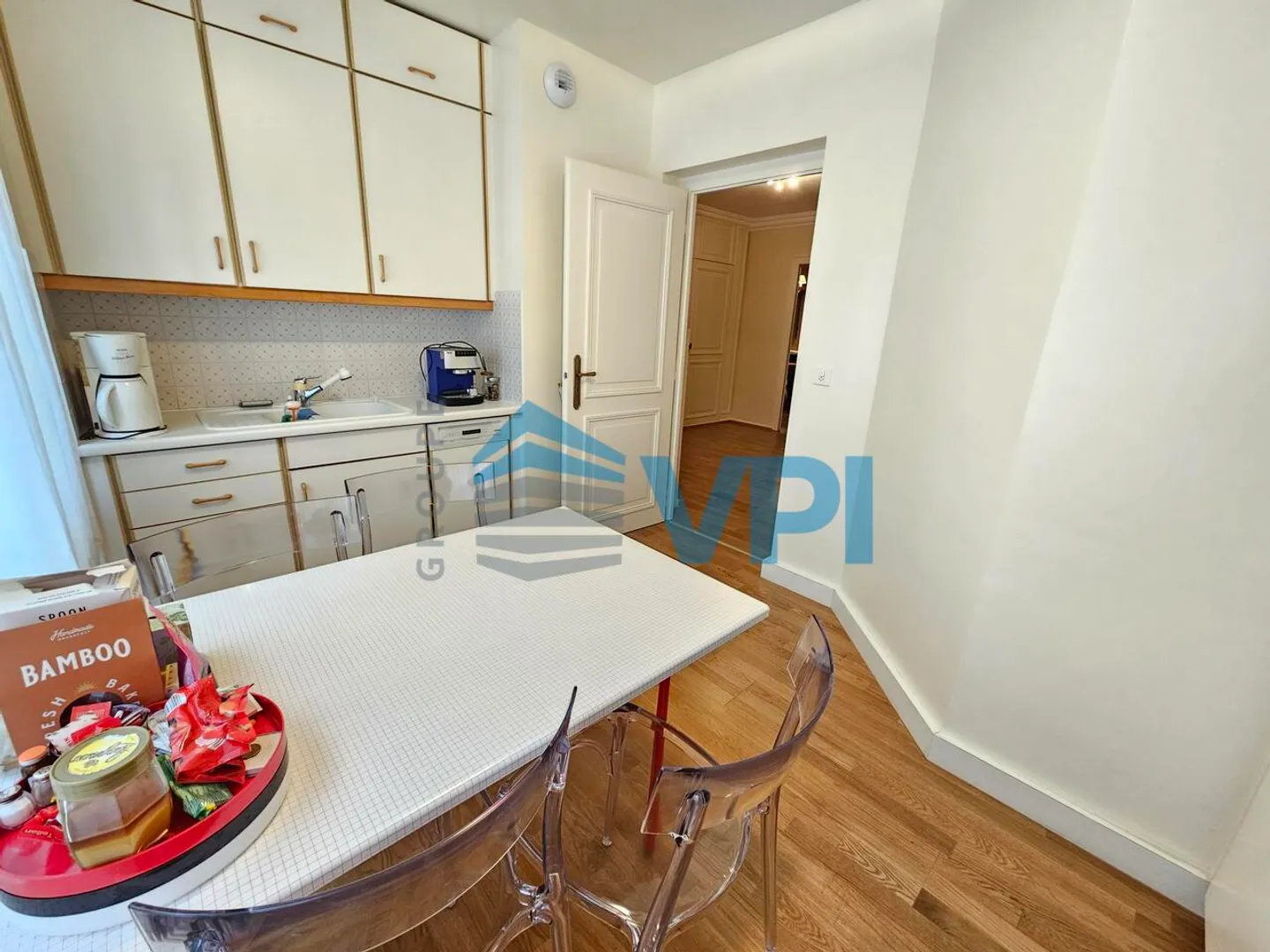 Spacieux Appartement de 6 Pièces au coeur des Eaux-Vives - Photo 7 sur 10