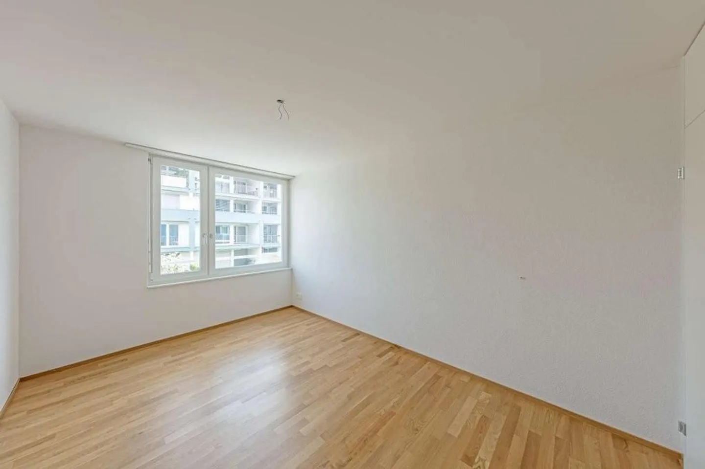 Modern Garden Apartment in a Well-Kept Environment - Photo 6 of 6
