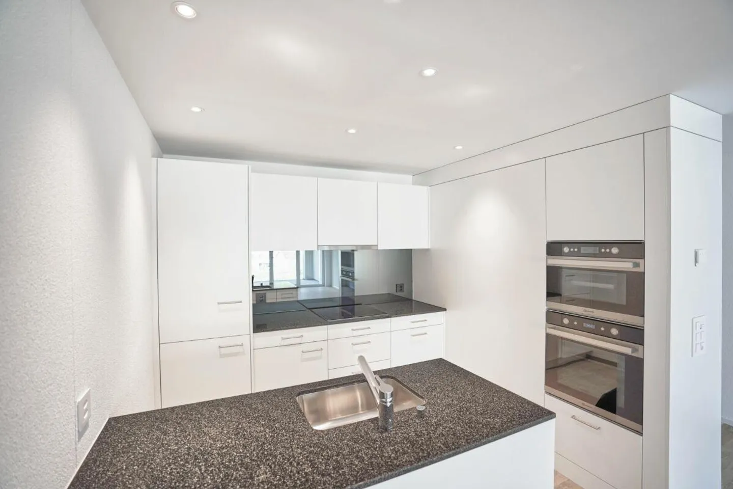 Moderno appartamento di 2,5 stanze con balcone - Foto 1 di 9