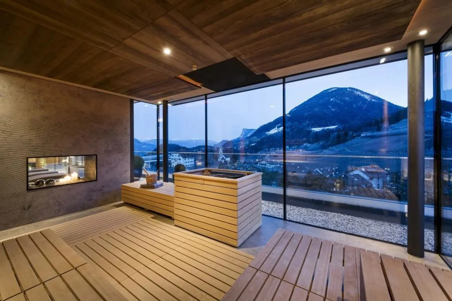 Above the rooftops of Lucerne - Reaching new heights and beyond - Photo 10 of 11